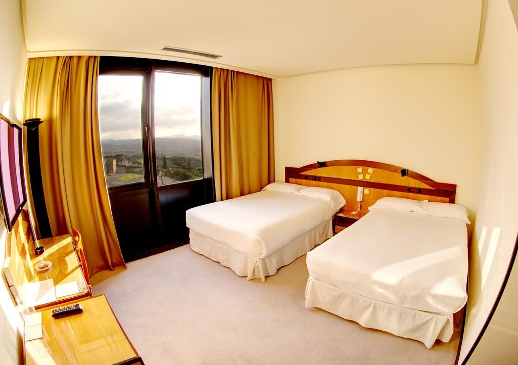 اوفيدو New Hotel الغرفة الصورة